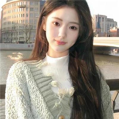 电影《她回来的那天》海报